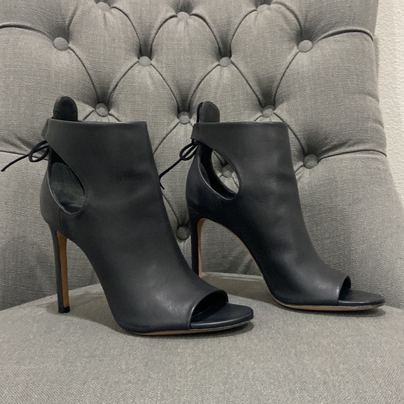 Vince Gabrielle booties - Picture 2 of 8